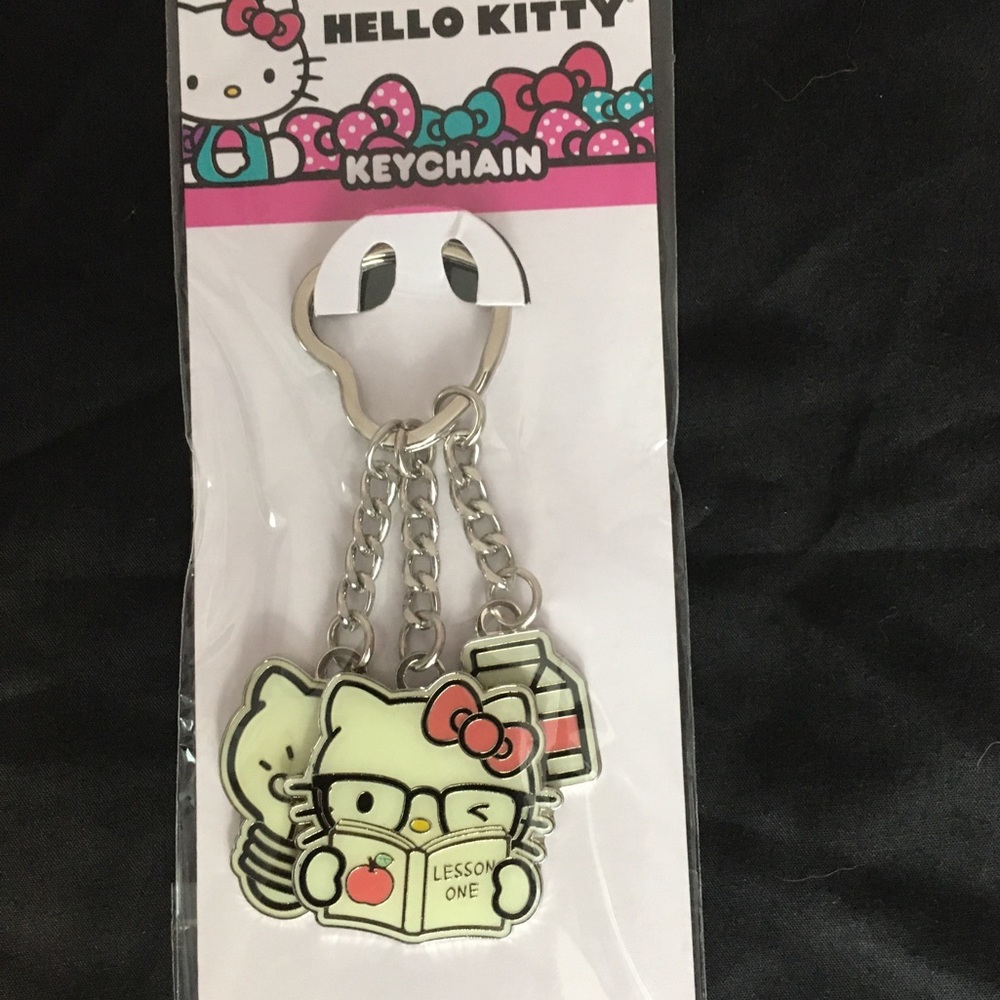 Hello Kitty Smart Hello Kitty Enamel Metal Multikeychain